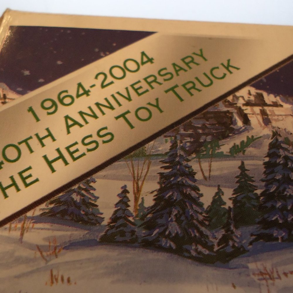 HESS 2004 Sport Utility Vehicle With Motorcycles - Picture 5 of 11